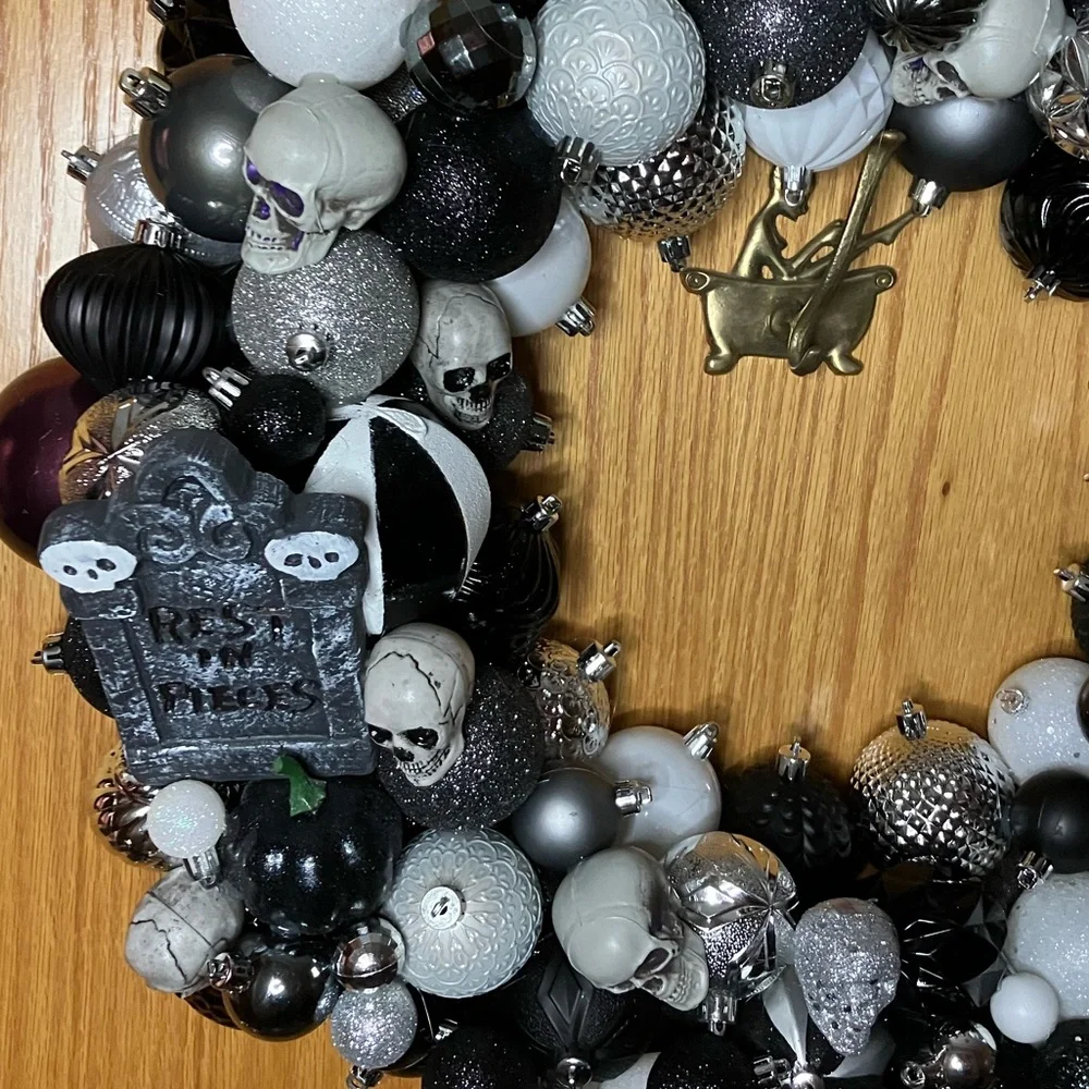 22” custom Halloween wreath
